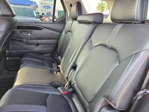 Used 2023 Honda Pilot Touring image 16