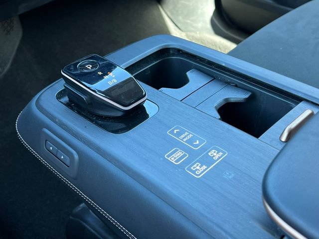 Used 2024 Nissan Ariya AWD image 29