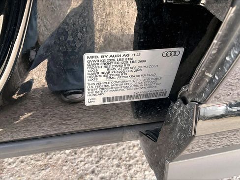 Used 2024 Audi Q3 2.0T Premium Plus image 35