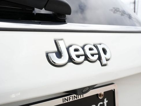 Used 2020 Jeep Compass Limited AWD/4WD image 19