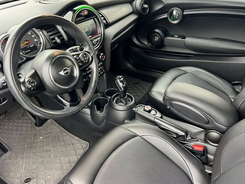 Used 2020 MINI Cooper 2-Door Hardtop image 11