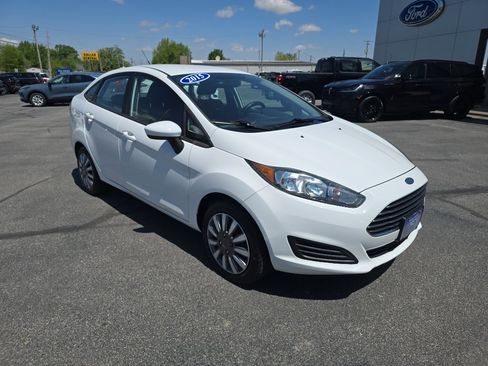Used 2015 Ford Fiesta S FWD image 4