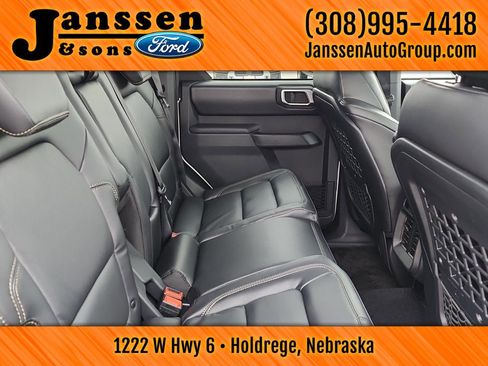 New 2025 Ford Bronco Badlands w/ Sasquatch Package AWD/4WD image 9