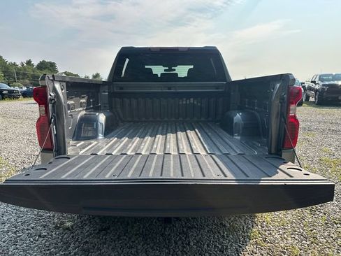 Used 2022 Chevrolet Silverado 1500 LT AWD/4WD image 13