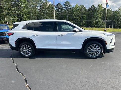 Used 2026 Buick Enclave Preferred FWD image 9