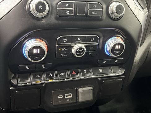 Used 2019 GMC Sierra 1500 SLE w/ SLE Value Package image 20