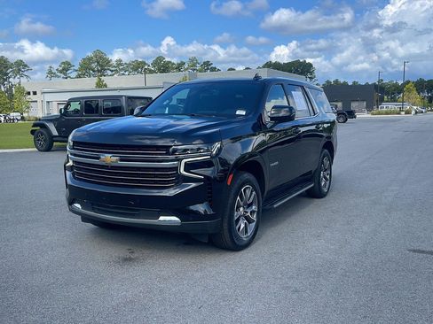 Used 2022 Chevrolet Tahoe LT w/ LT Signature Plus Package AWD/4WD image 3