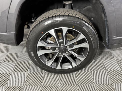 Used 2022 Jeep Grand Cherokee Overland w/ Adv Protech Group III image 31