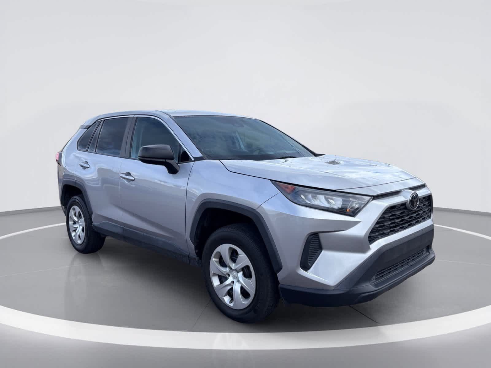 Used 2022 Toyota RAV4 LE FWD image 7