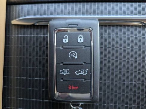 New 2026 Jeep Grand Wagoneer Summit AWD/4WD image 33