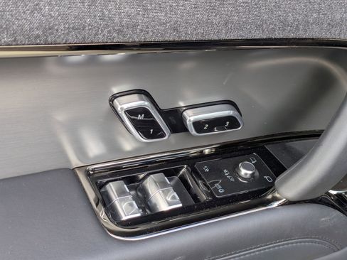 Used 2024 Land Rover Range Rover Sport Dynamic SE image 13