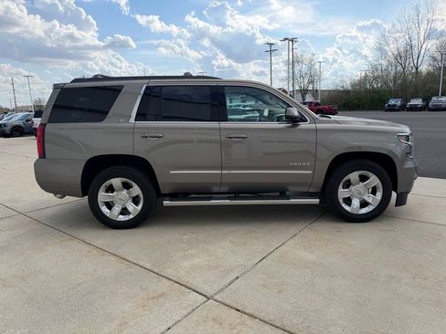 Used 2018 Chevrolet Tahoe LT w/ LT Signature Package image 4