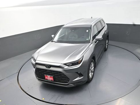 Used 2026 Toyota Grand Highlander Limited AWD/4WD image 9