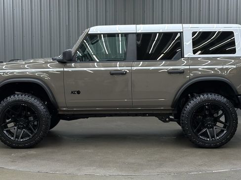 Used 2026 Ford Bronco Heritage Edition AWD/4WD image 2