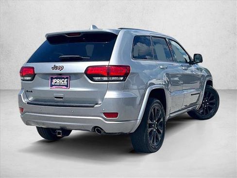 Used 2018 Jeep Grand Cherokee Altitude AWD/4WD image 2