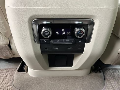 New 2026 GMC Yukon Denali w/ Advanced Technology Package AWD/4WD image 25