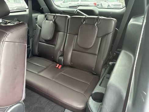 Used 2025 Ford Explorer Platinum AWD/4WD image 11