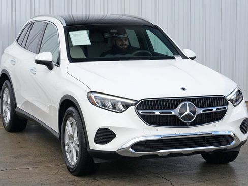 Used 2025 Mercedes-Benz GLC 300 4MATIC image 58