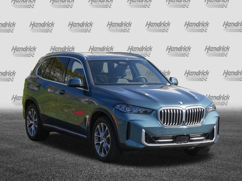Used 2025 BMW X5 xDrive40i w/ Climate Comfort Package AWD/4WD image 2