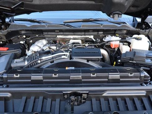 Used 2025 GMC Sierra 3500 Denali Ultimate image 9