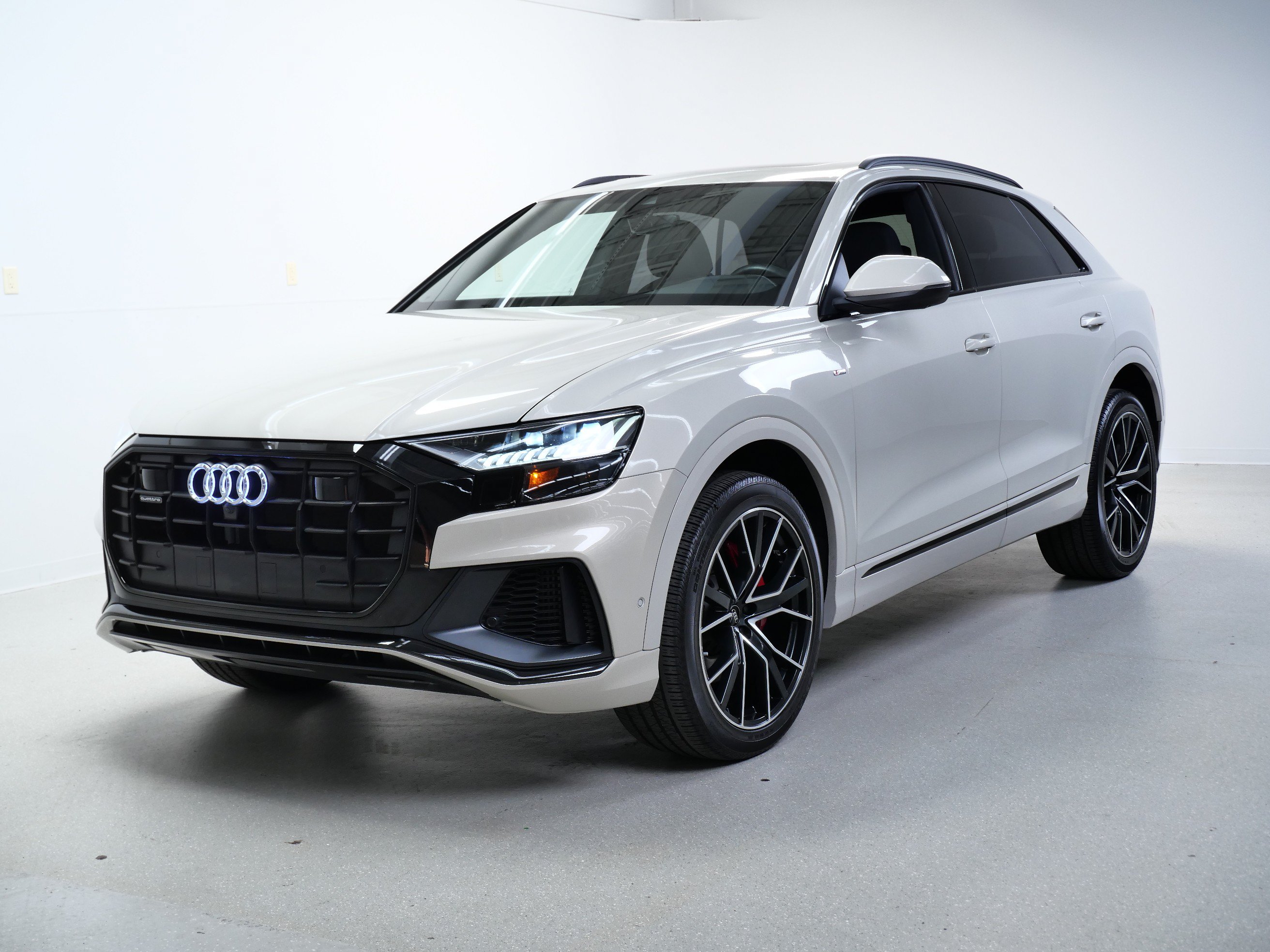 Used 2023 Audi Q8 Premium Plus w/ Premium Plus Package AWD/4WD image 9