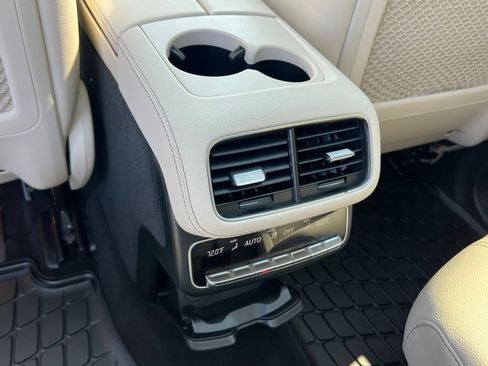 Used 2024 Mercedes-Benz GLS 450 4MATIC image 16