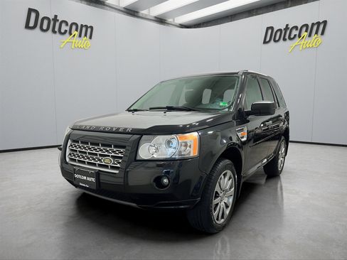 Used 2008 Land Rover LR2 HSE image 2