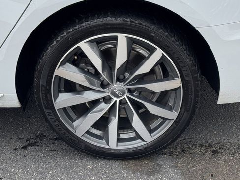 Used 2021 Audi A4 2.0T Premium w/ Convenience Package image 11