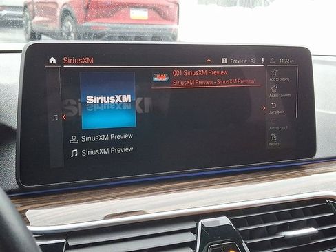 Used 2022 BMW 530i xDrive w/ Premium Package image 17