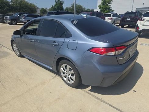 Used 2025 Toyota Corolla LE FWD image 4