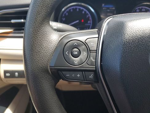 Used 2019 Toyota Camry LE w/ Convenience Package FWD image 20