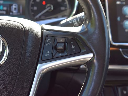 Used 2020 Buick Encore Essence FWD image 48