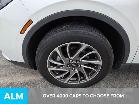 Used 2021 Lincoln Corsair AWD w/ Equipment Group 101A image 2