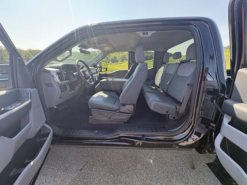 New 2026 Ford F350 XLT AWD/4WD image 16