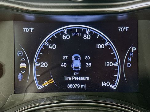 Used 2018 Jeep Grand Cherokee High Altitude RWD image 19