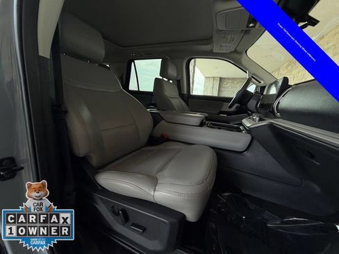 Used 2025 Ford Expedition Active AWD/4WD image 24