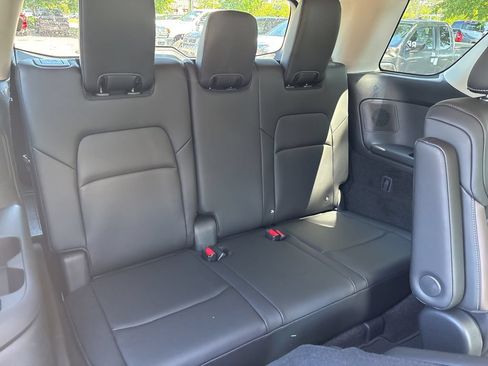 New 2026 Nissan Pathfinder Platinum AWD/4WD image 16