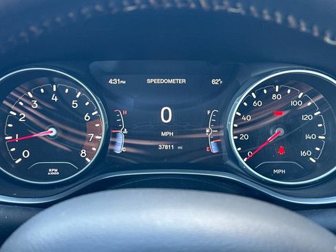 Used 2018 Jeep Compass Latitude w/ Popular Equipment Group AWD/4WD image 25