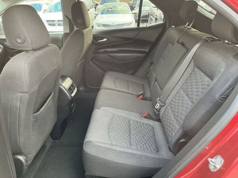 Used 2018 Chevrolet Equinox LT image 25