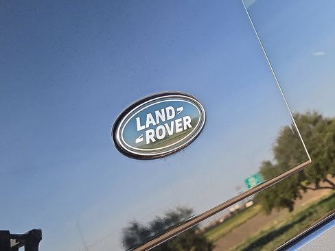 Used 2024 Land Rover Defender 110 X-Dynamic SE AWD/4WD image 12