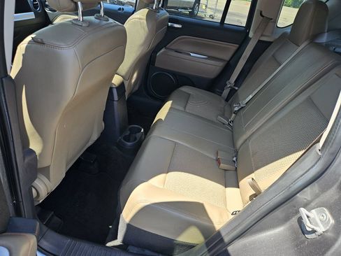 Used 2014 Jeep Compass Latitude w/ Sun/Sound Group FWD image 13