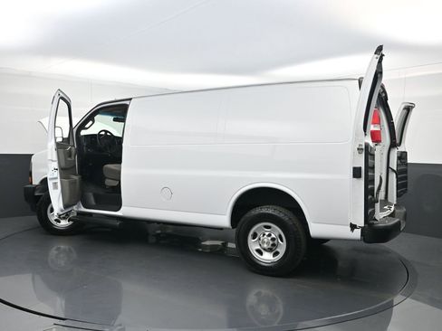 Used 2023 Chevrolet Express 2500 w/ Driver Convenience Package image 31