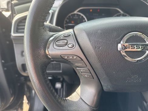 Used 2019 Nissan Murano SV w/ Premium Package image 13