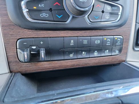 Used 2017 RAM 3500 Laramie image 26