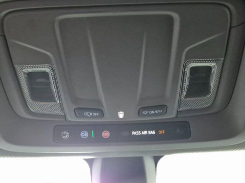 Used 2022 Chevrolet Silverado 1500 LT image 27