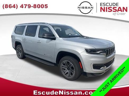 Used 2024 Jeep Wagoneer L Series II RWD image 1