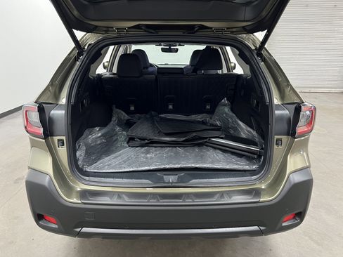 Certified 2025 Subaru Outback Onyx Edition w/ Popular Package #2 image 15