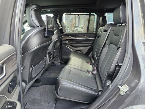 New 2023 Jeep Grand Cherokee Overland w/ Advanced Protech Group III image 13