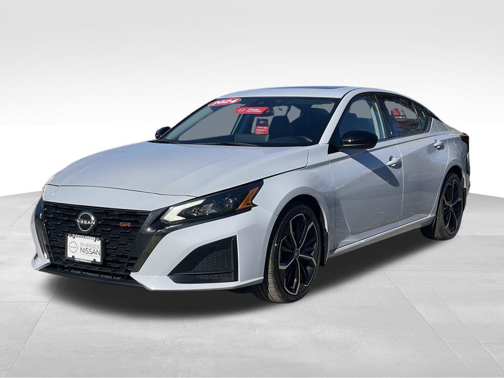 Certified 2024 Nissan Altima 2.5 SR w/ SR Premium Package FWD image 2