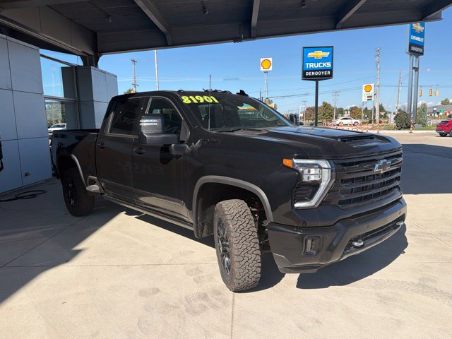New 2026 Chevrolet Silverado 2500 High Country w/ Midnight Edition AWD/4WD image 3